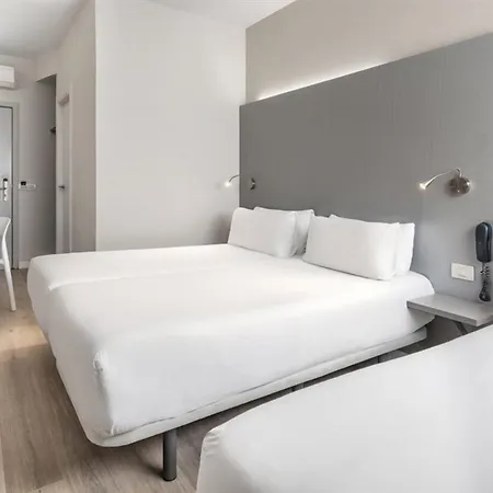 Barcelona Mollet موييت ذيل مْباييس