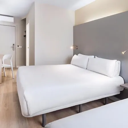 Barcelona Mollet 2*